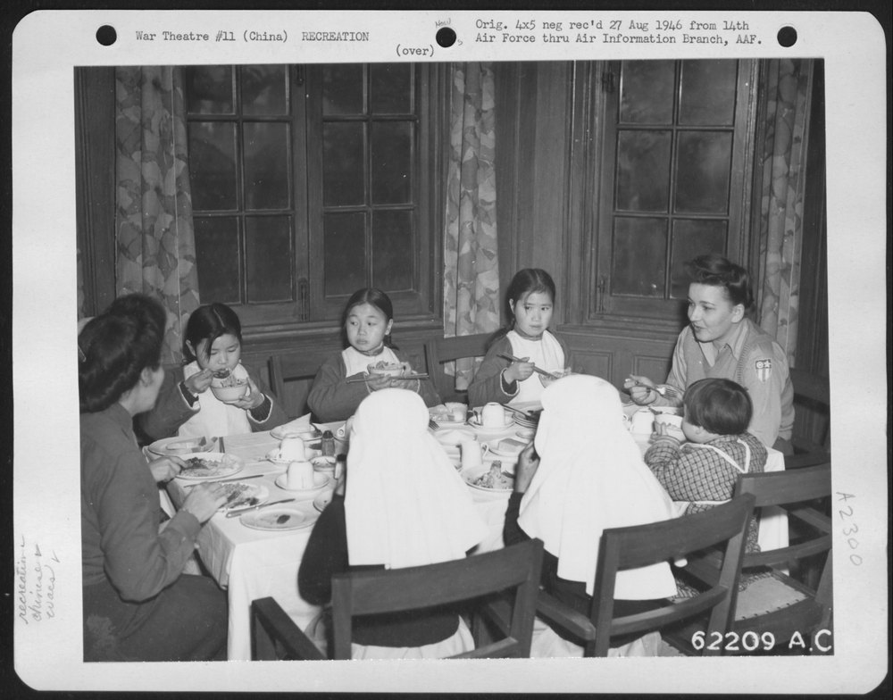 14th Air Force Wacs party for China war orphans