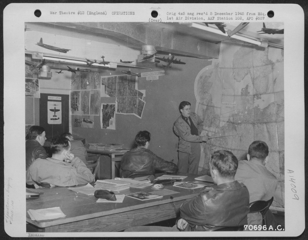 1st Bomb Division Briefed England