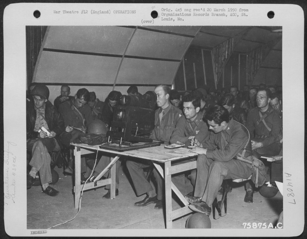 439th Troop Carrier Group in England