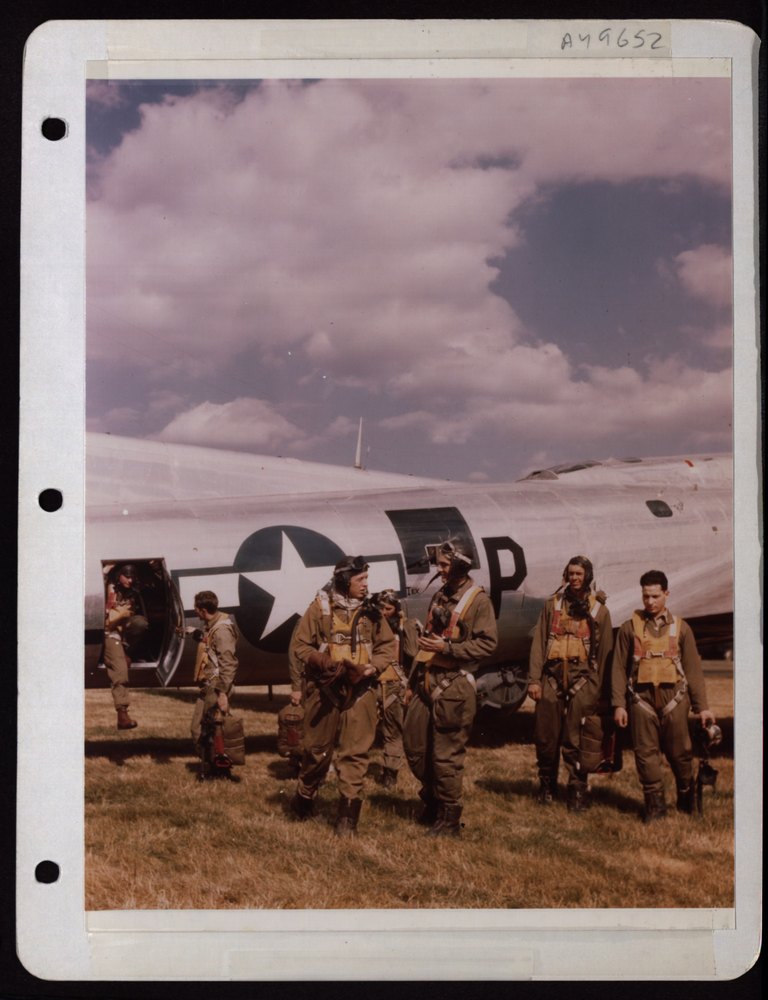 8th Af Crew Members Returned
