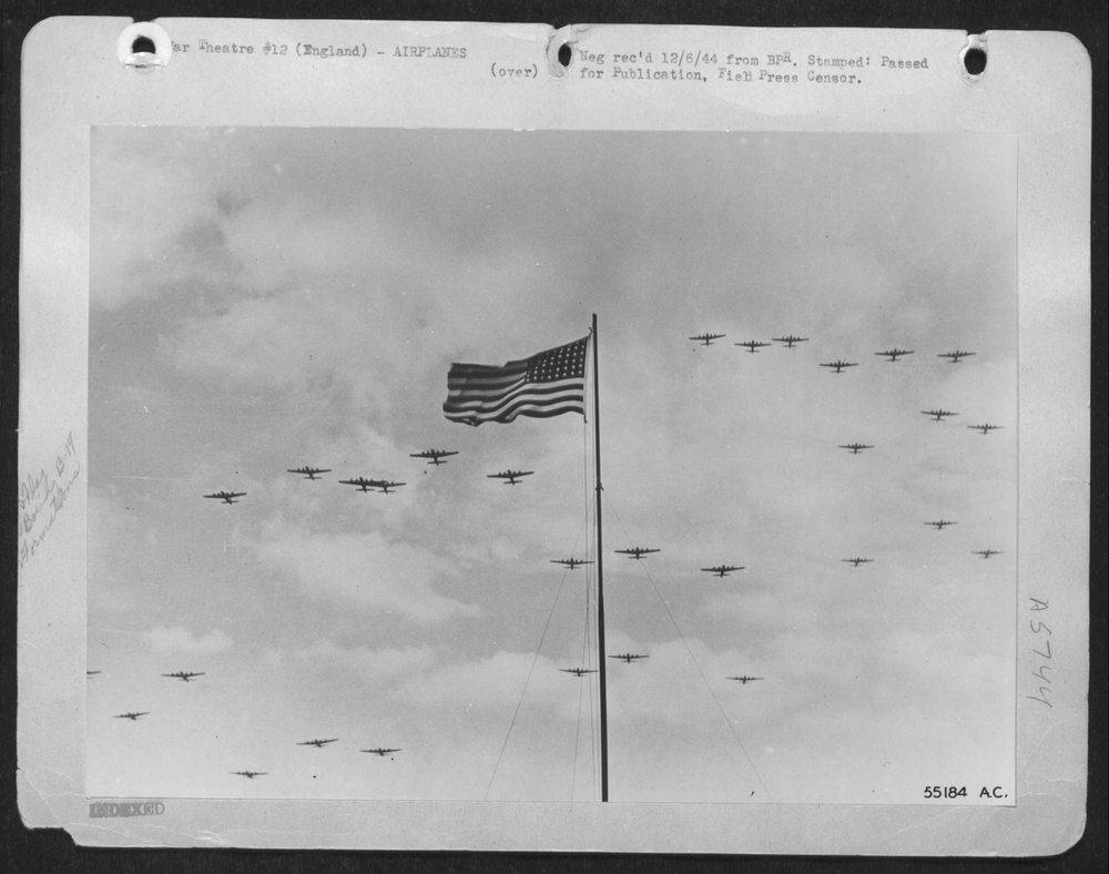8th Air force Boeing B-17 Flying ofrtresses on parade
