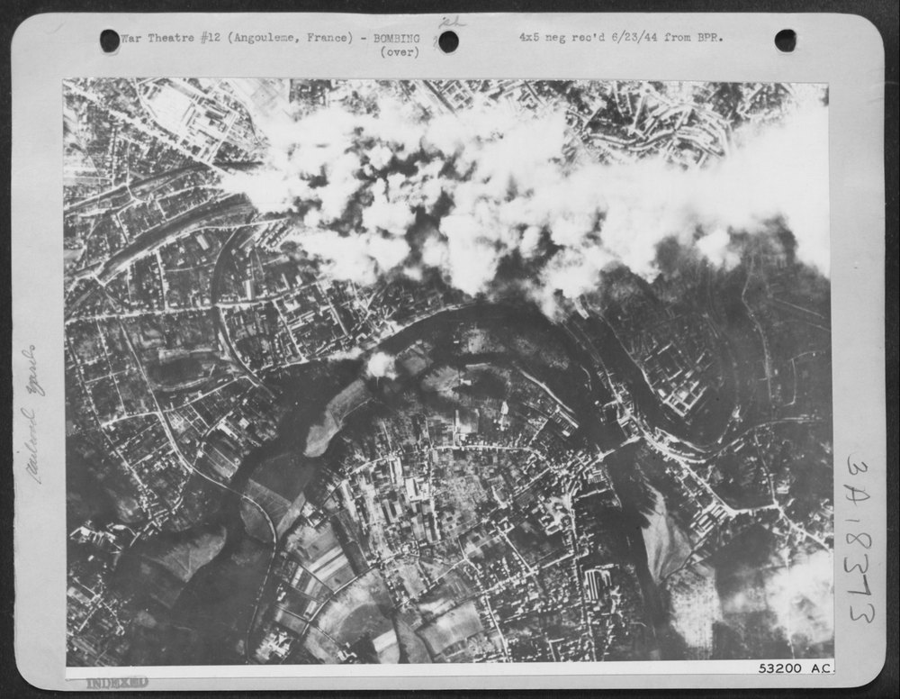 8th USAAF bombers over Angouleme