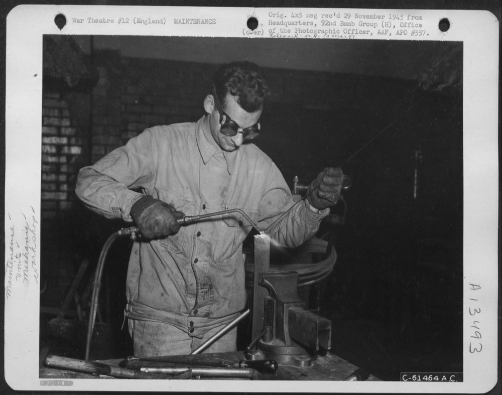 92nd Bomb Group in England