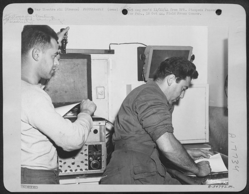 9th AF Photo Recon Unit Lab in France