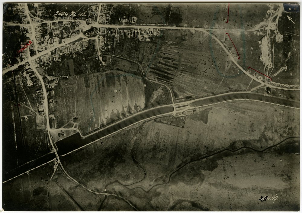 Aerial photograph of a landscape with settlement and river