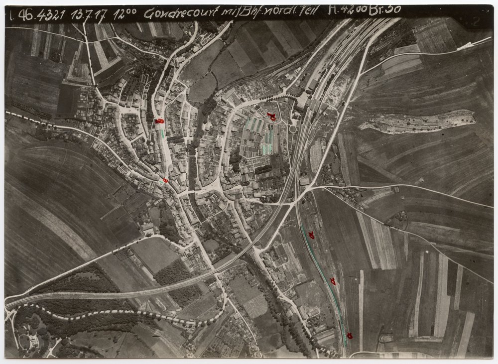 Aerial photograph of Sondrecourt with northern railway station