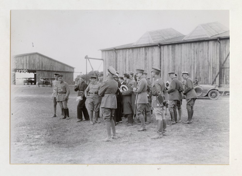 Airport of a German air-mail service station, Kiew