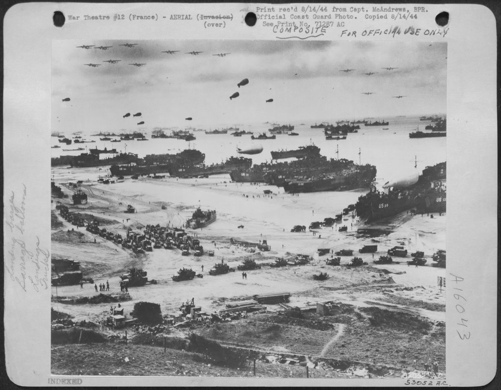 This Striking Panorama of the French Invasion Beach Was Made by a Coast
