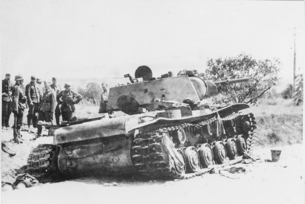 An important event as this is the first destruction of a Russian 52 tonne tank
