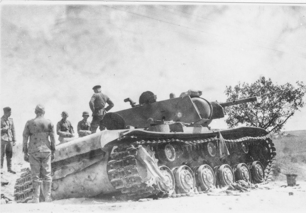 An important event as this is the first destruction of a Russian 52 tonne tank