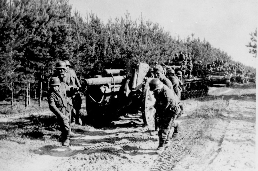 Artillery and tanks advance