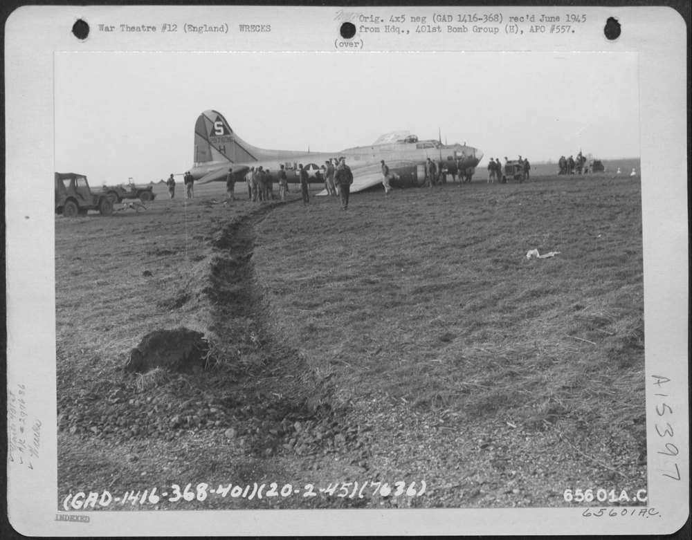 B-17 Crash Landed England