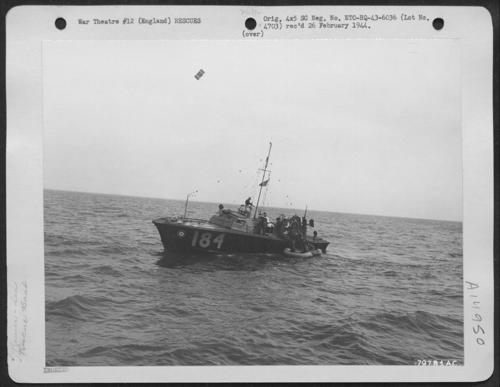 B-17 crew rescued in North Sea