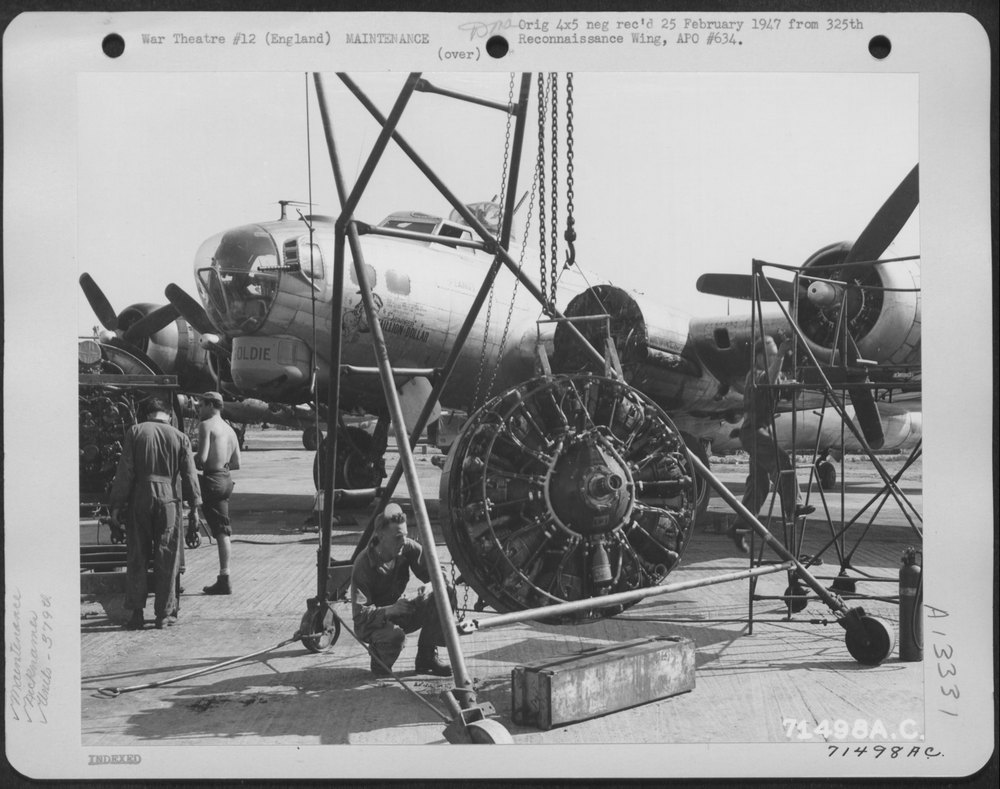 B-17 engine change at 8th Air Force base