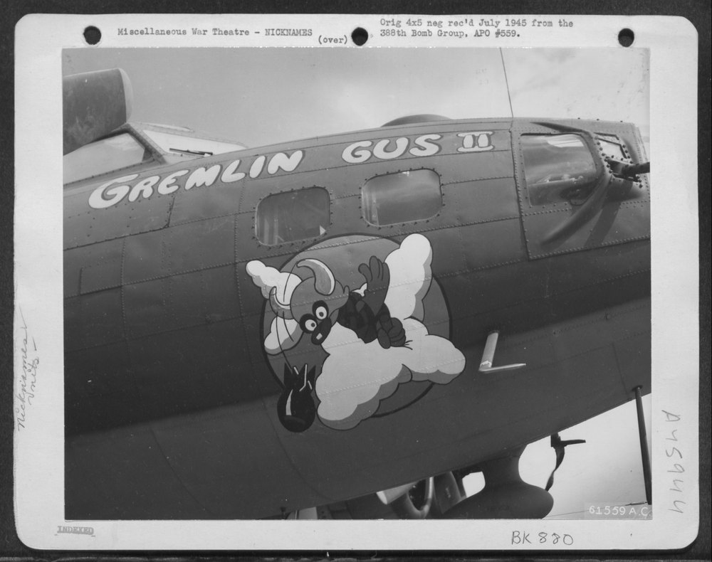 B-17 Flying Fortress at England airbase