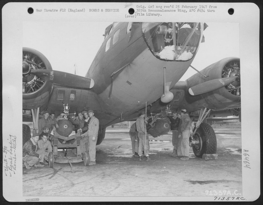 B-17 Flying Fortress at Station 153