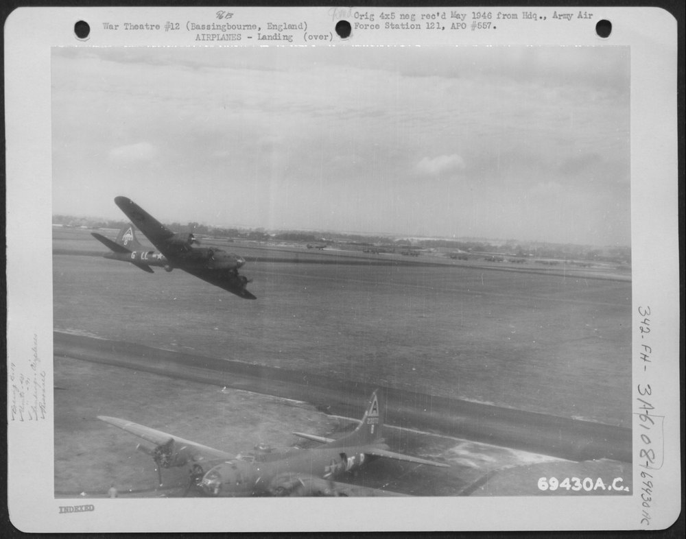 B-17 Flying Fortress landing at Bassingbourne