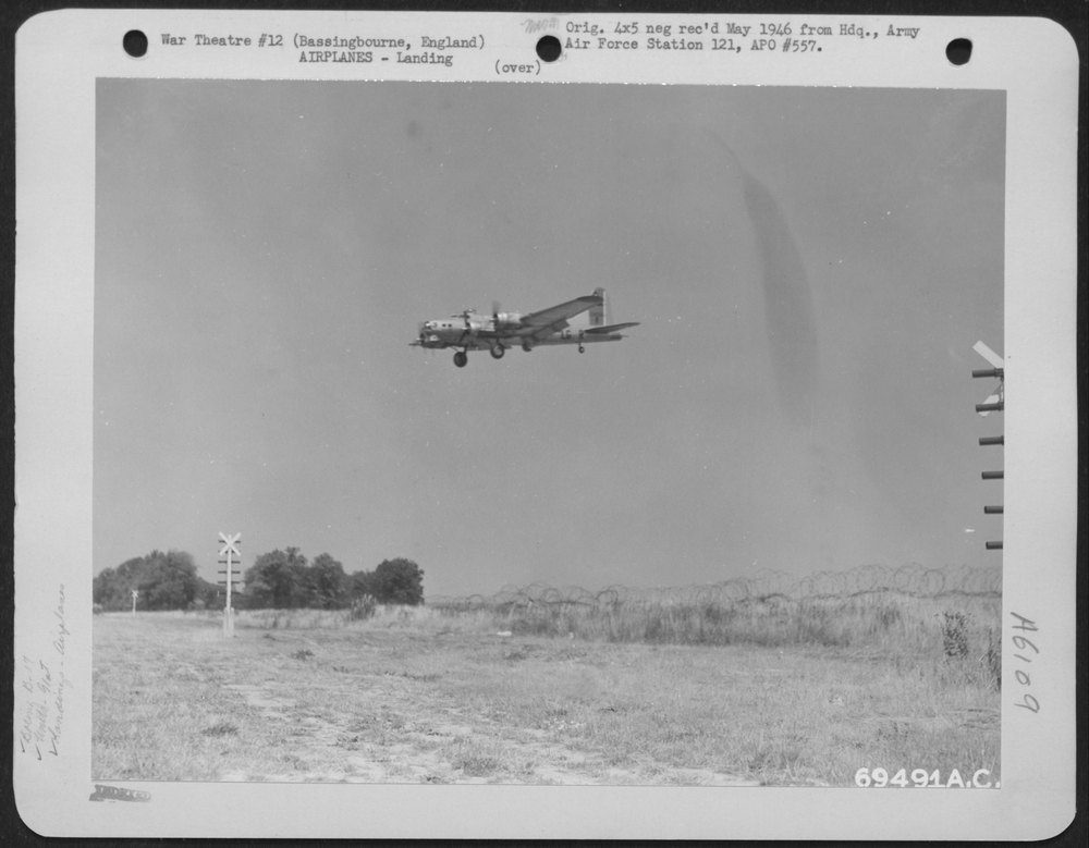 B-17 Flying Fortress landing at Bassingbourne