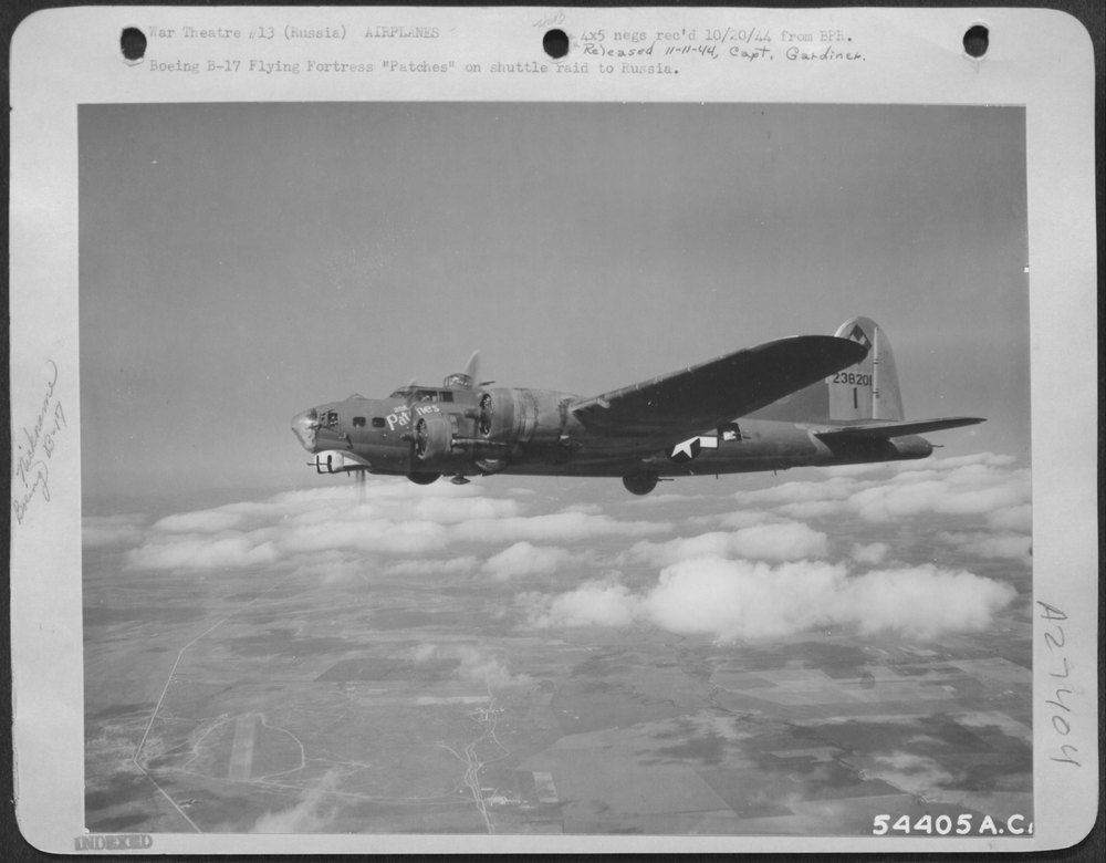 B-17 Flying Fortress on shuttle raid to Russia