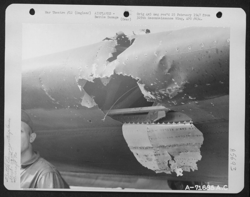 B-17 Flying Fortress returns to England