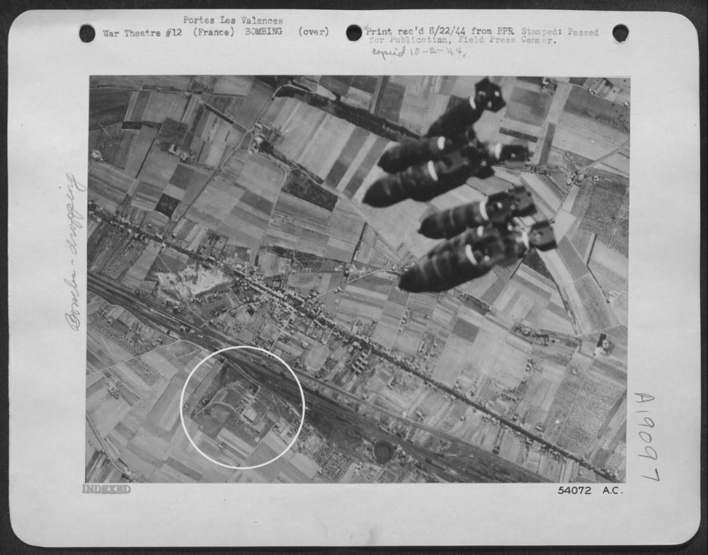 B-17 Flying Fortresses attack Portes Les Valences