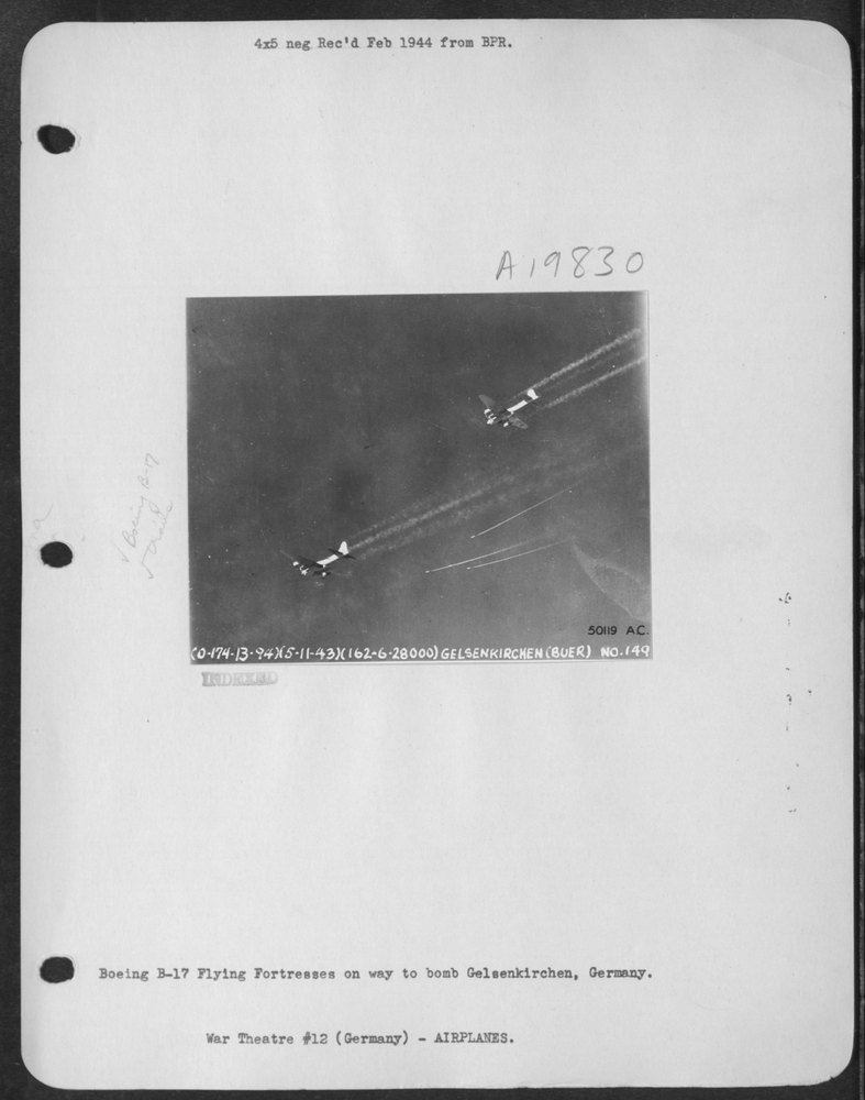 B-17 Flying Fortresses bomb Gelsenkirchen