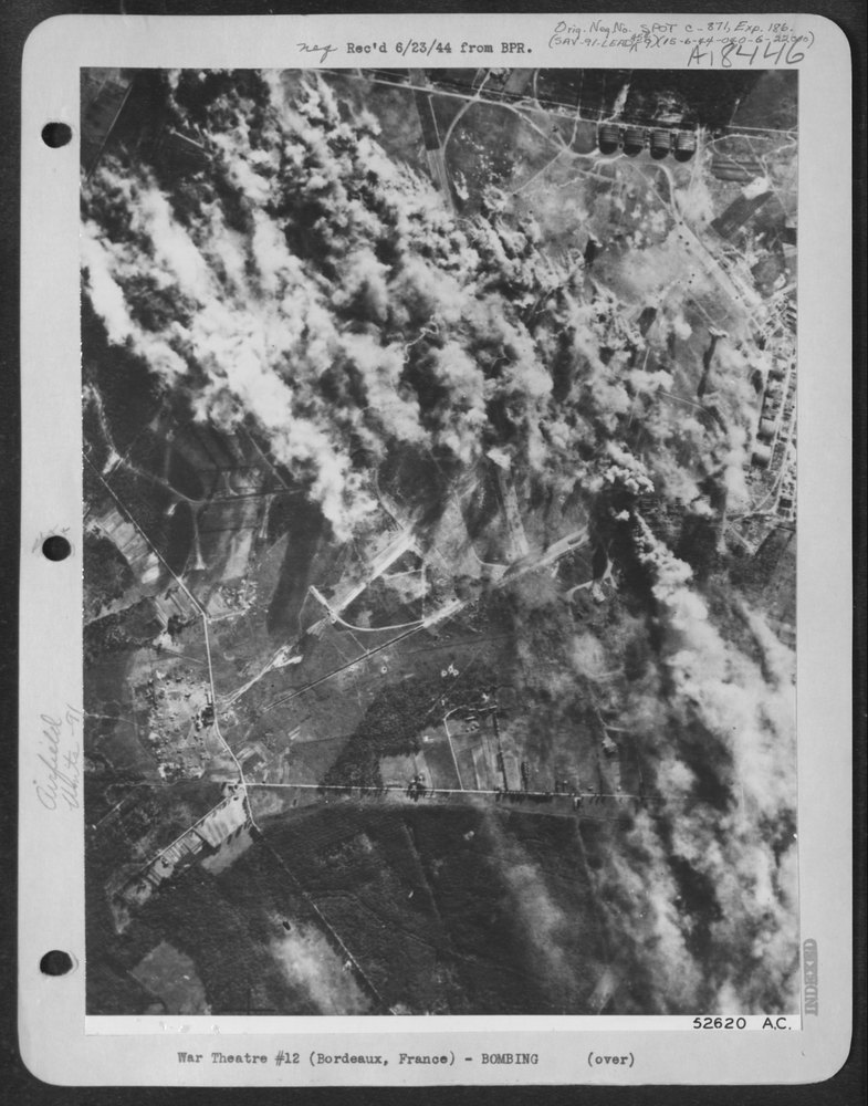 B-17 Flying Fortresses over Bordeaux