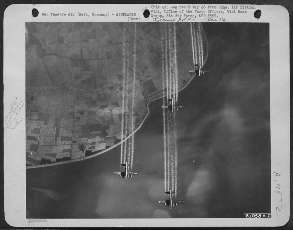 B-17 Flying Fortresses over Kiel