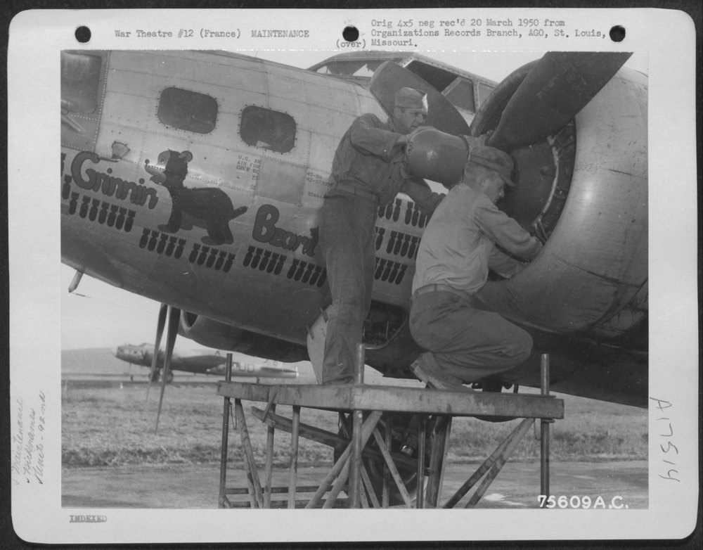 B-17 Grinnin Bearit in France