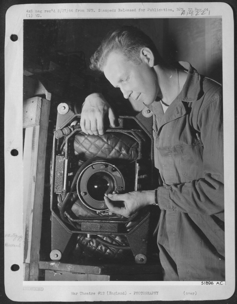 B-17 on 8th AF operational photo mission