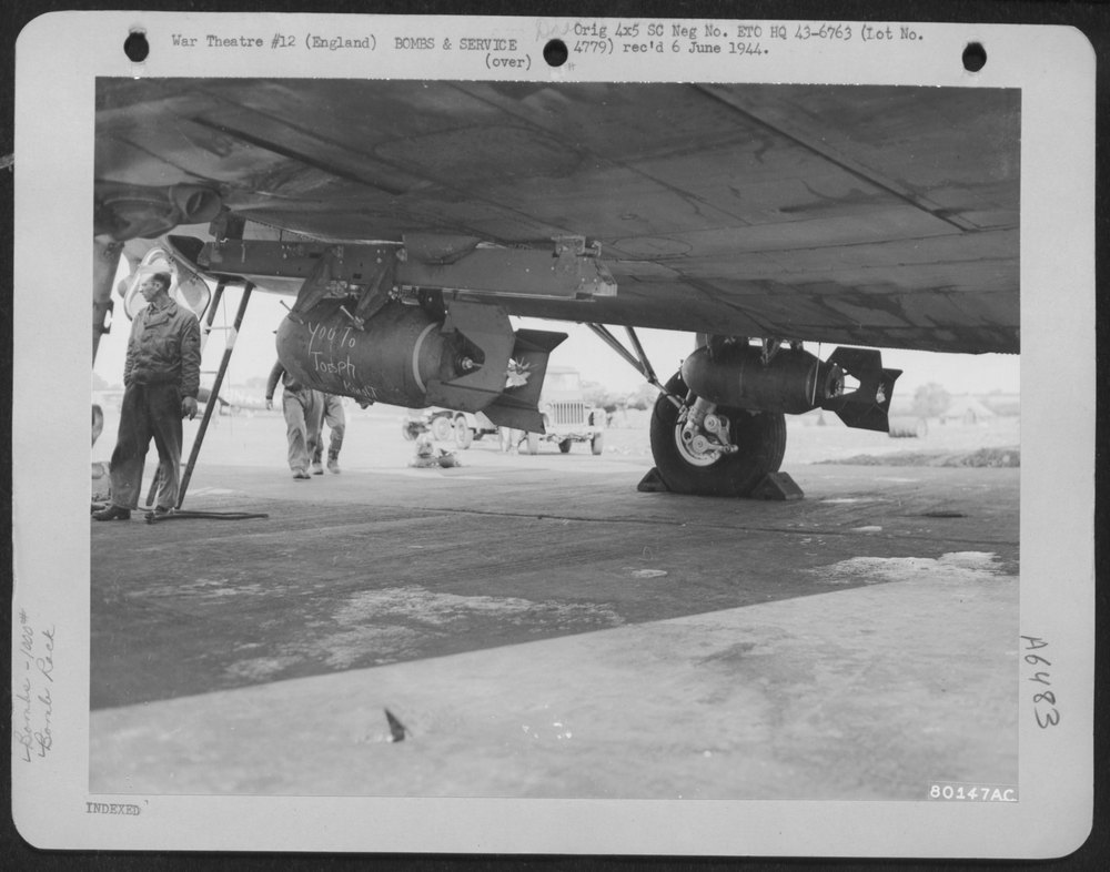 B-17 with bomb racks at Molesworth