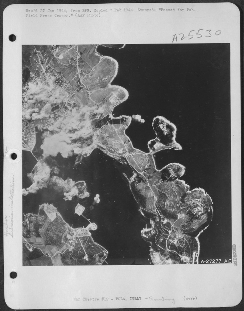 B-17s over target area