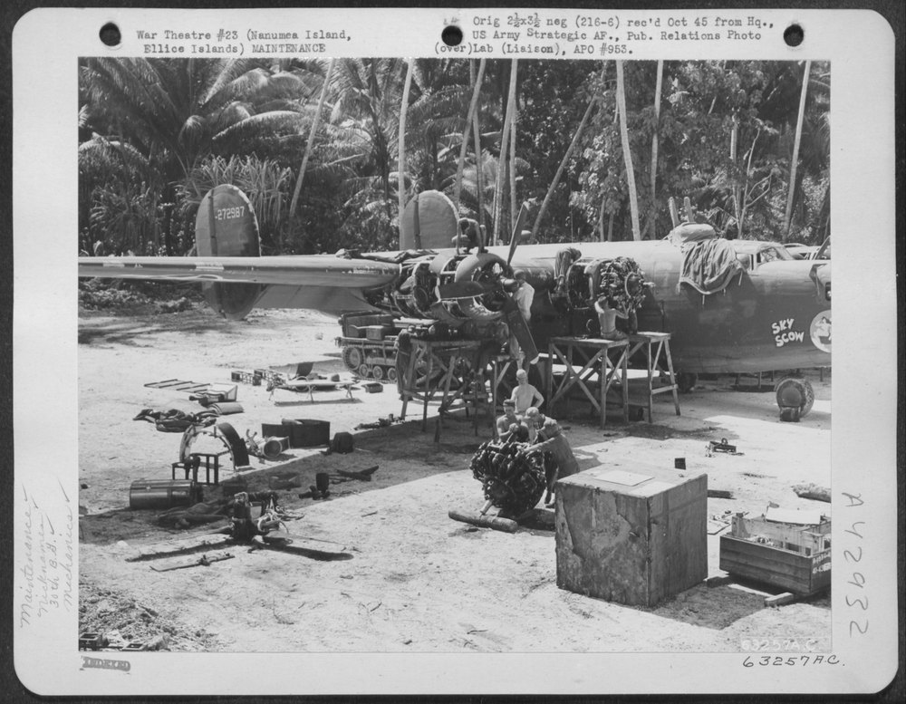 B-24 Liberater at Nanumea Island