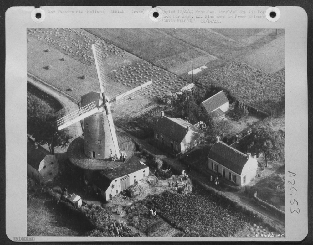 B-24 Liberator bombers over Dutch people