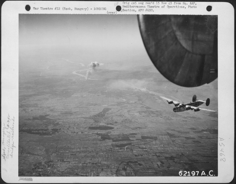 B-24 Liberators bombing Szob Hungary