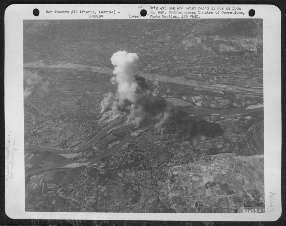 B-24 Liberators bombing Vienna oil dump