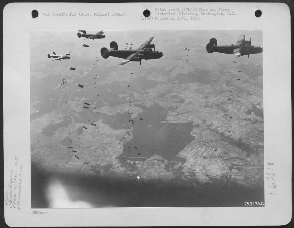 B-24s Bomb Dole France