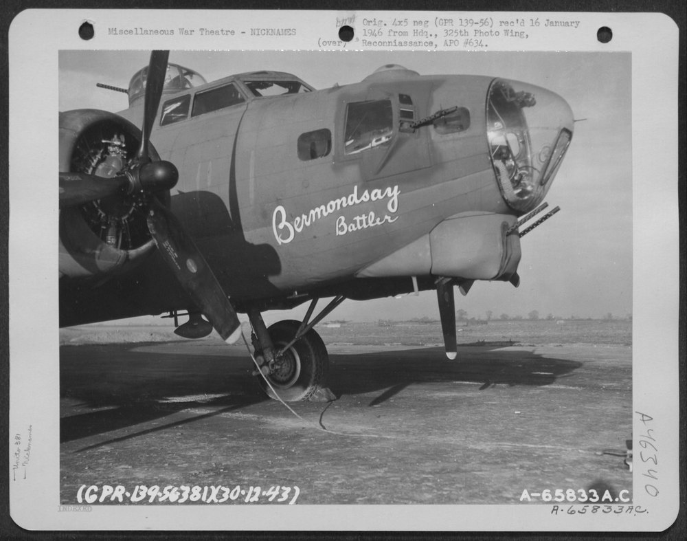 Boeing Flying Fortress near Ridgewell