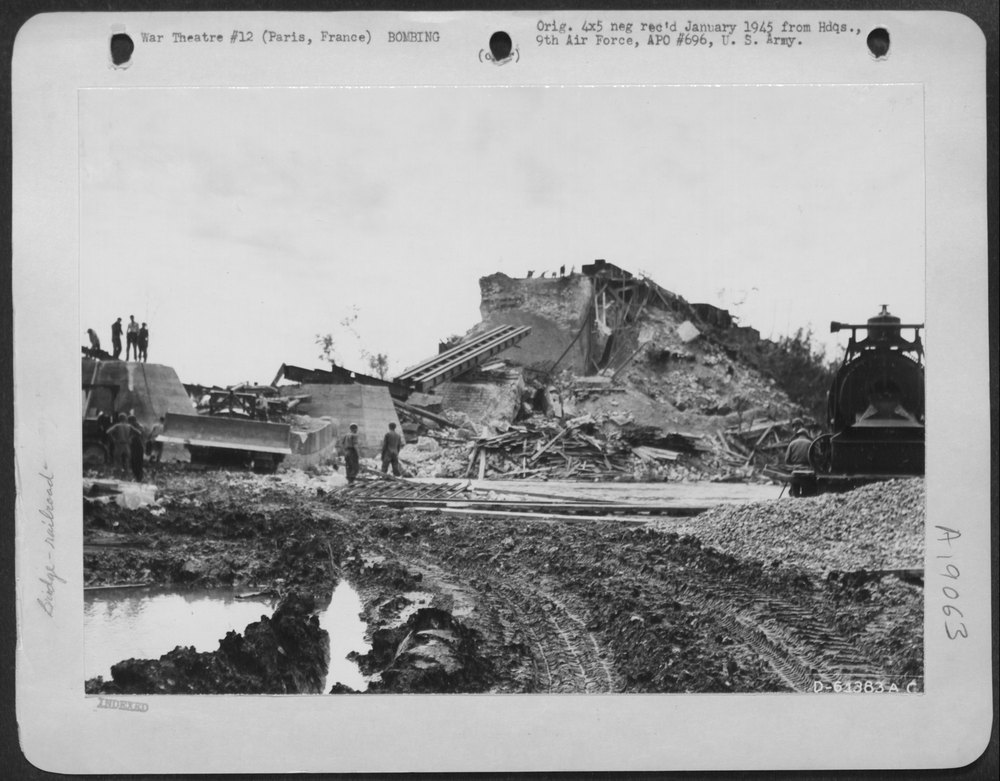 Bomb damage in Paris