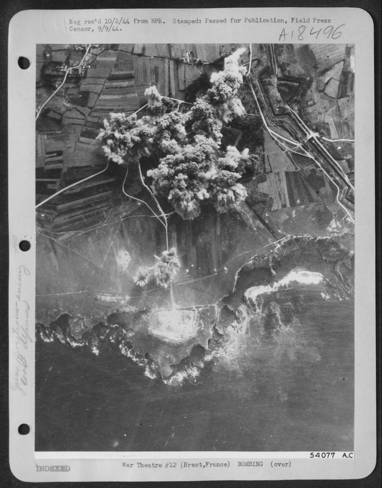 Bombers attack Brest Peninsula