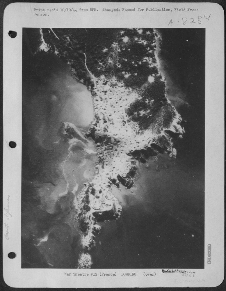 Bombing attack south of Hyeres