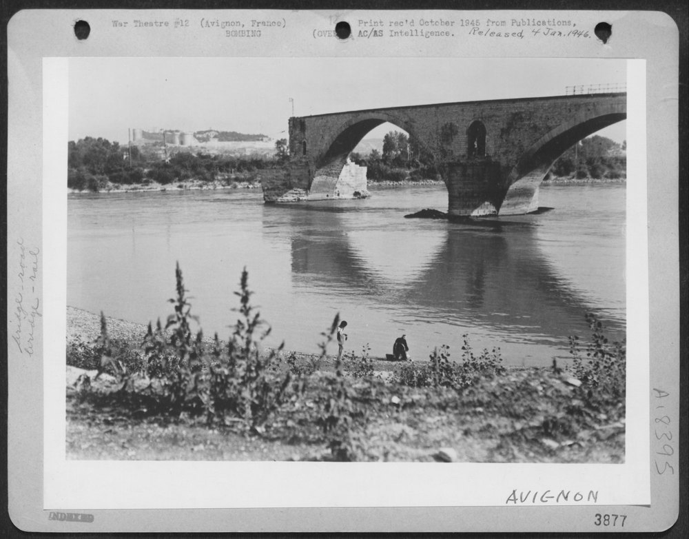 Bridges broken at Avignon
