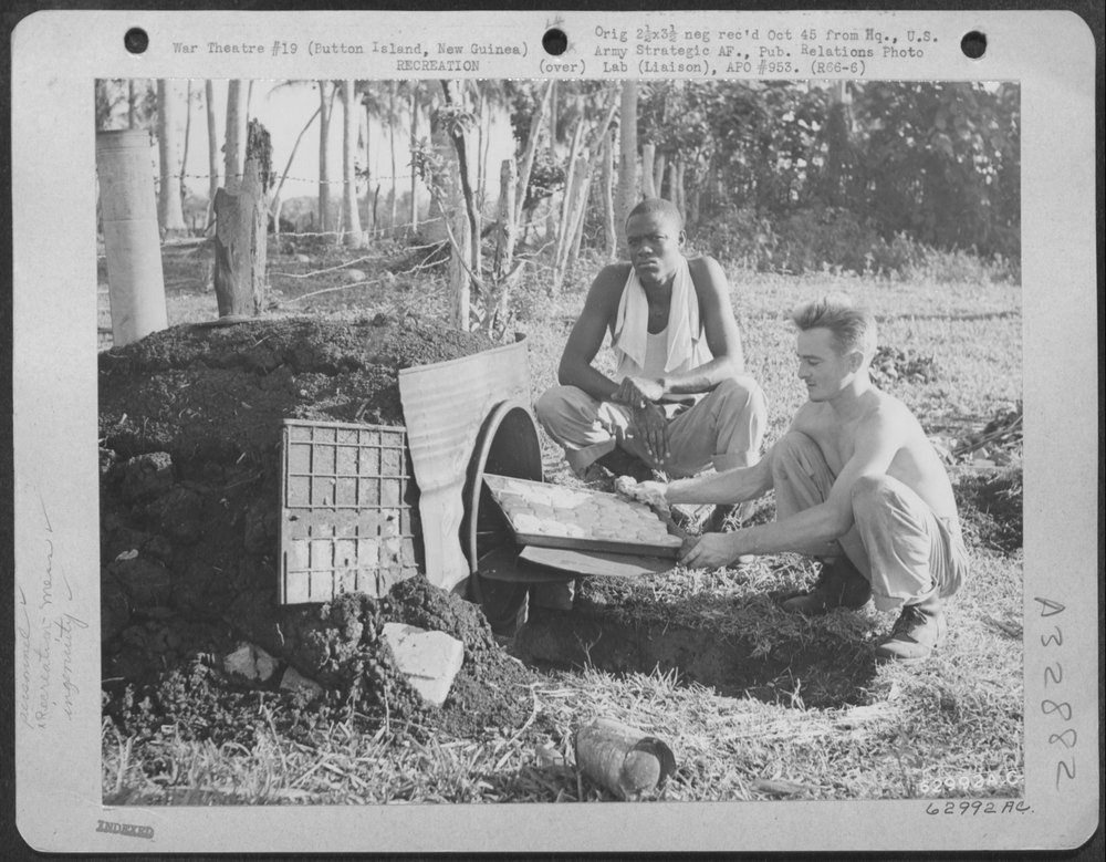 Chefs Sgt. Richard Kirkland of Leeds, Alabama (right) and Pfc