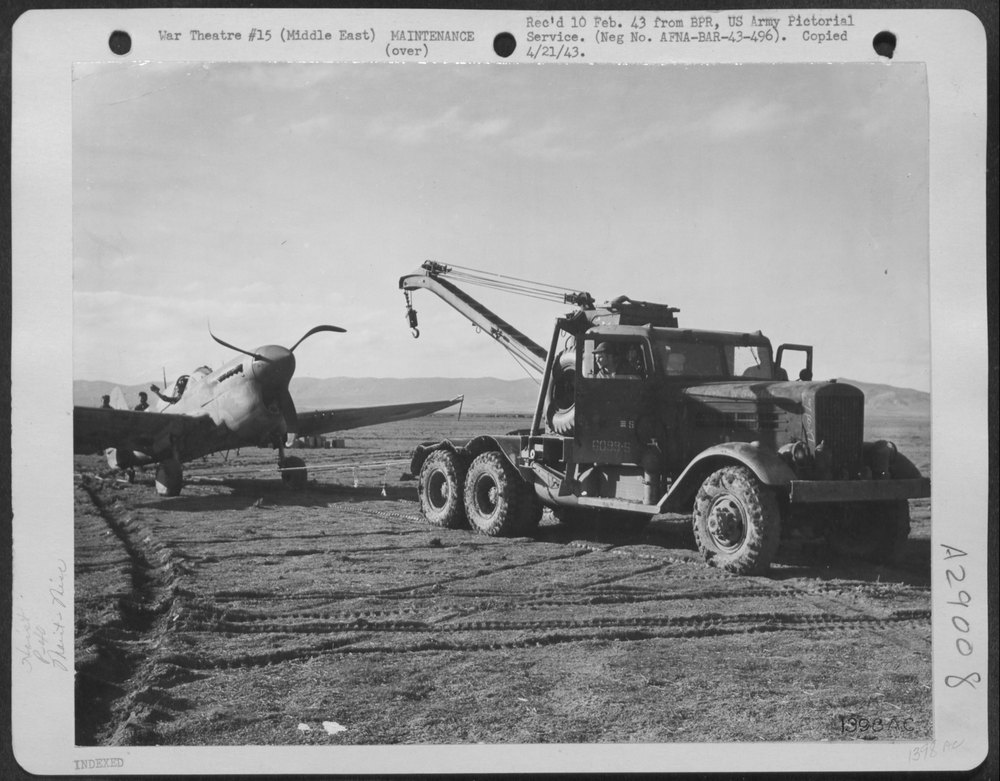 Curtiss P-40 back to airdrome