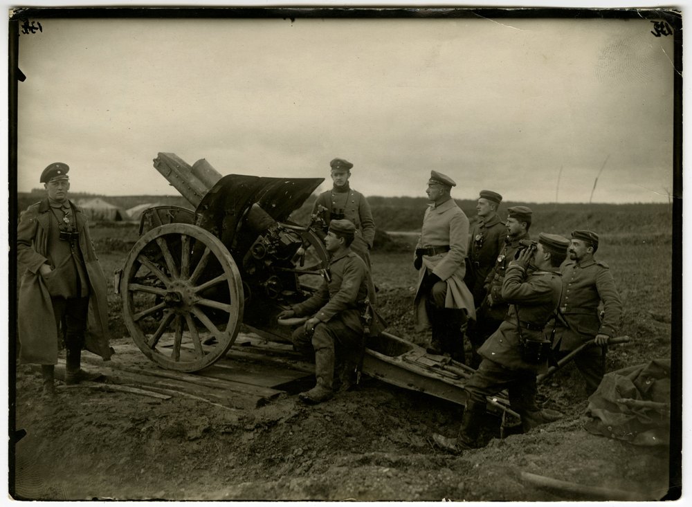 Field artillery piece used as anti-balloon cannon