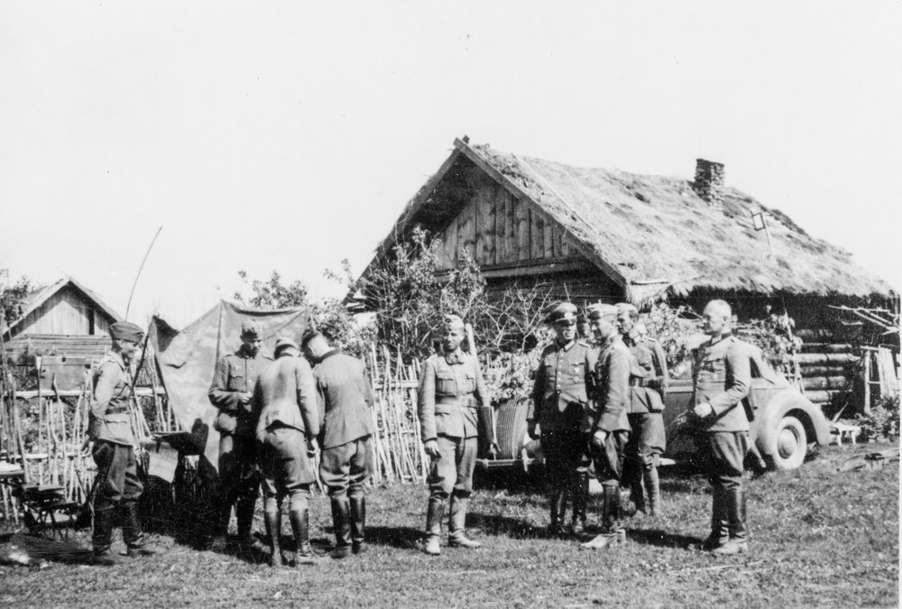 General Lemelsen at division headquarters