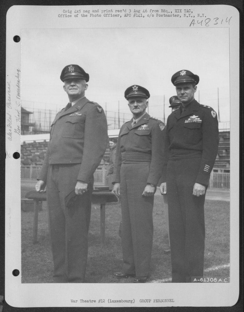 Generals at decoration ceremonies Luxembourg