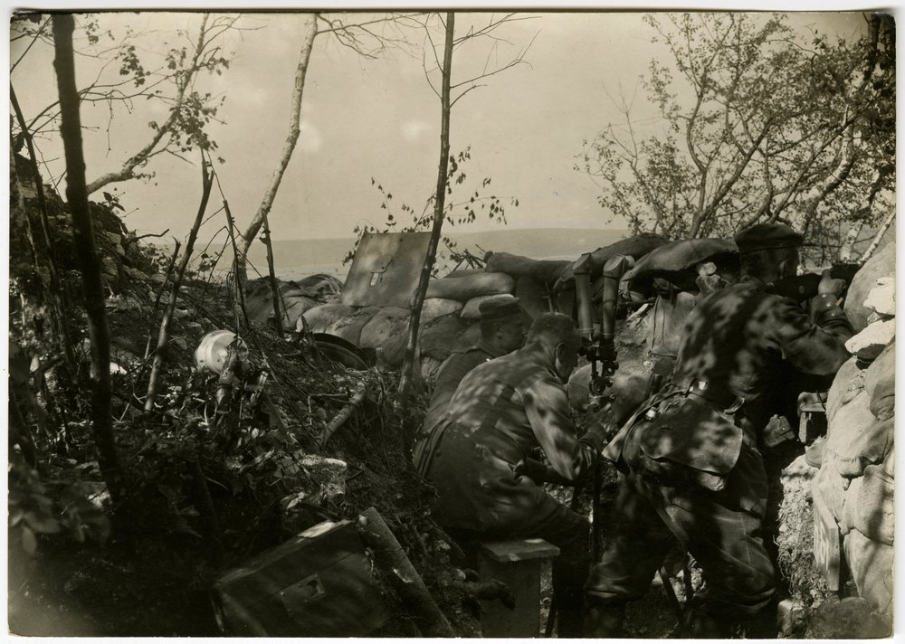 German soldiers in a trench near St.Mihiel