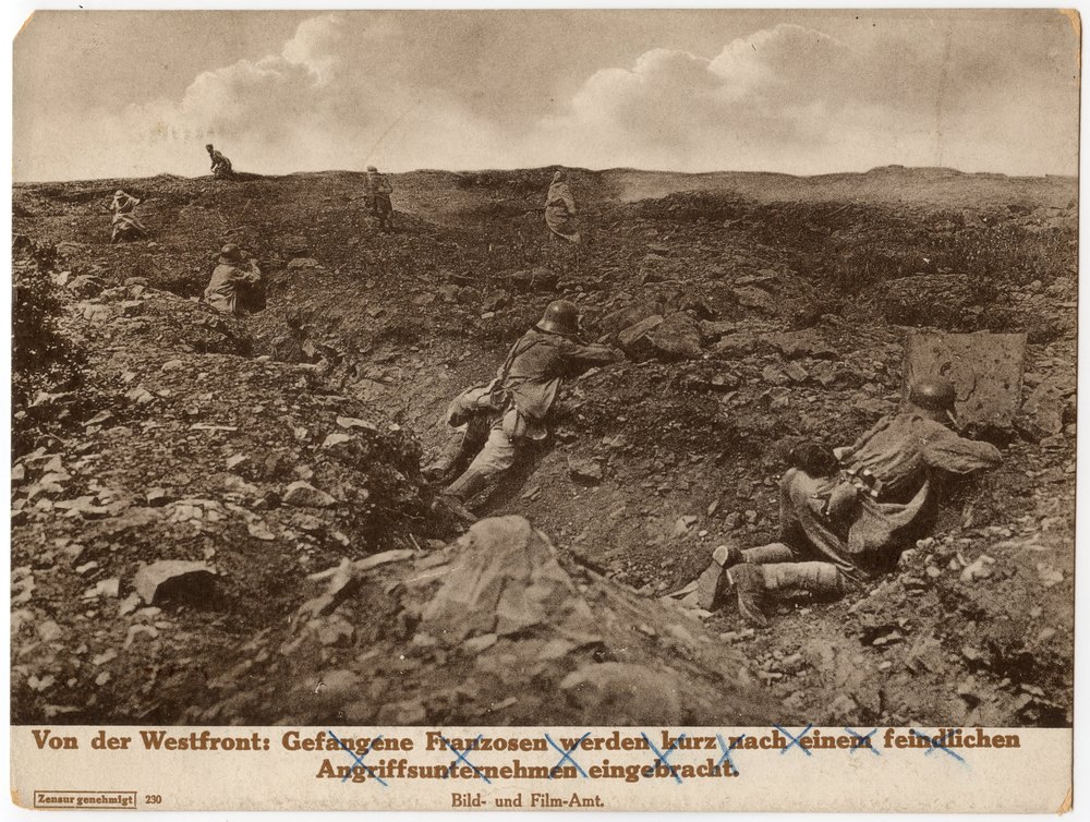 German soldiers with captured French troops
