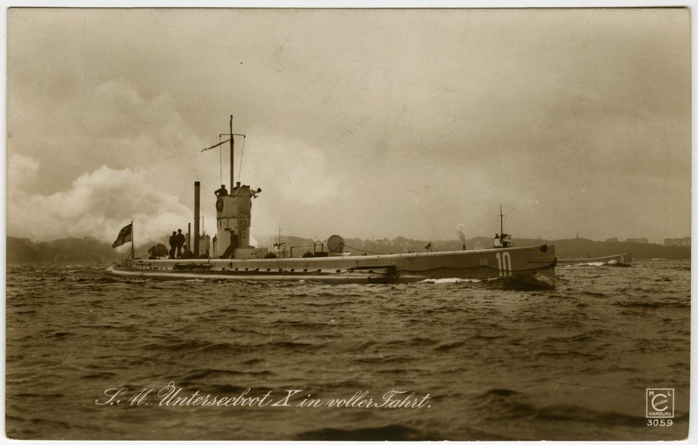 German submarine U 10 at full speed